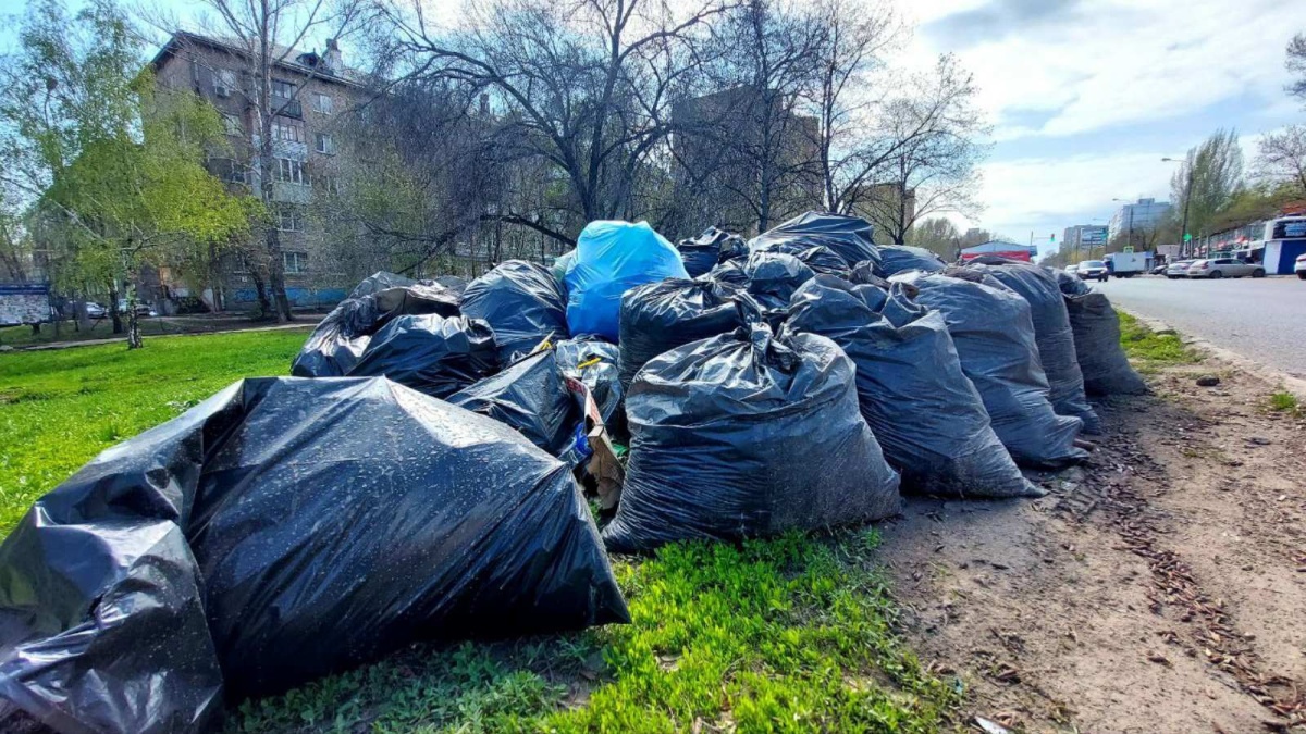 Вывоз и утилизация мусора после субботника в Сибае в октябре