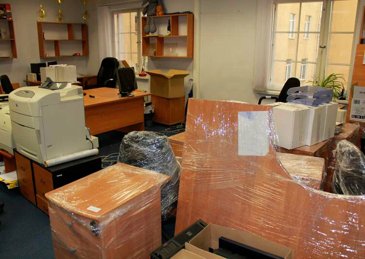 Вывоз старой офисной мебели в Сибае в октябре
