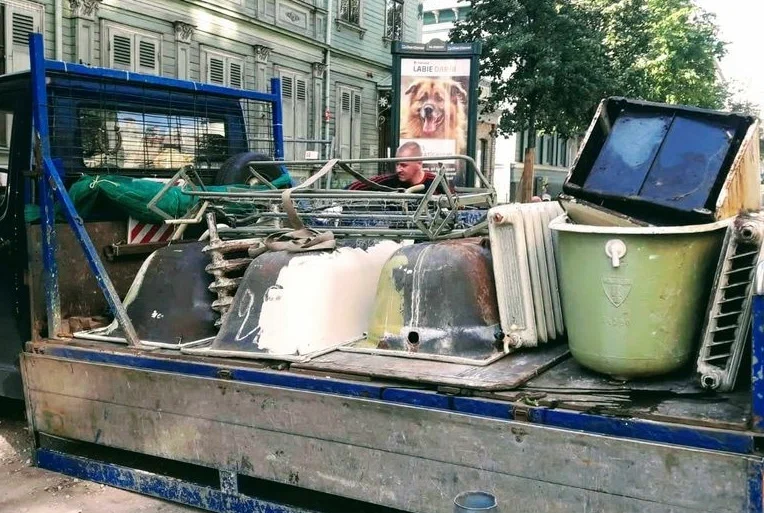 Вывоз старой сантехники в Сибае от ПроМусор: быстро, недорого от 565 руб., утилизация и грузчики