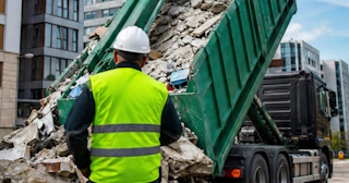 Вывоз строительного мусора в Сибае: услуги лицензированной компании — ПроМусор